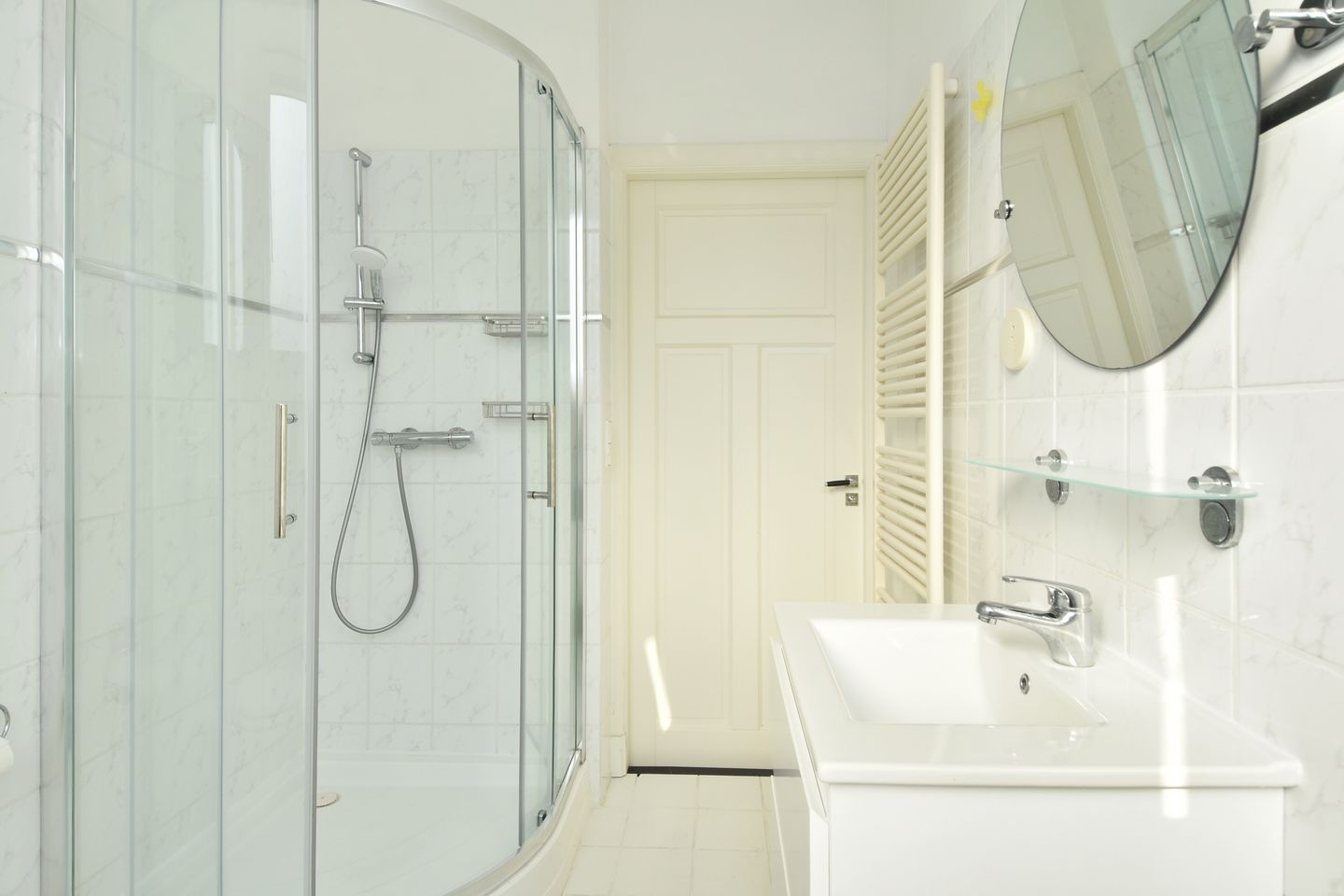 Photo 19 of Van Beverningkstraat 260