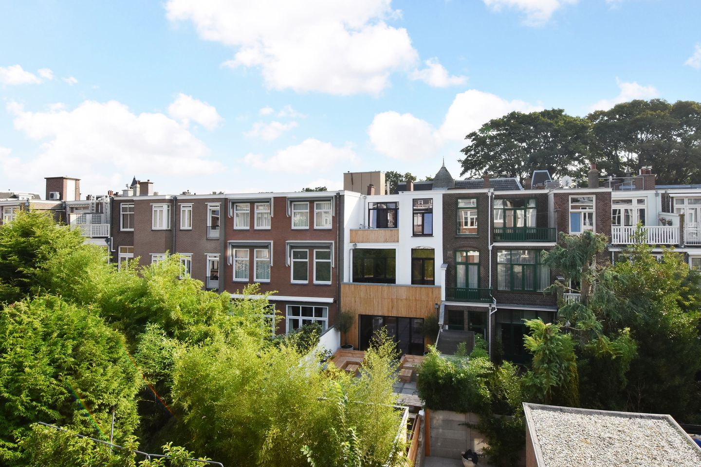 Photo 25 of Van Beverningkstraat 260