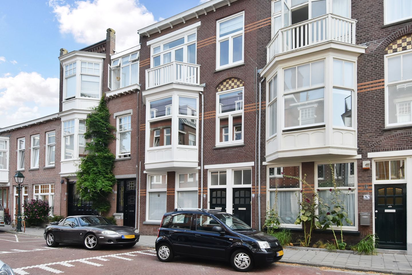 Photo 29 of Van Beverningkstraat 260