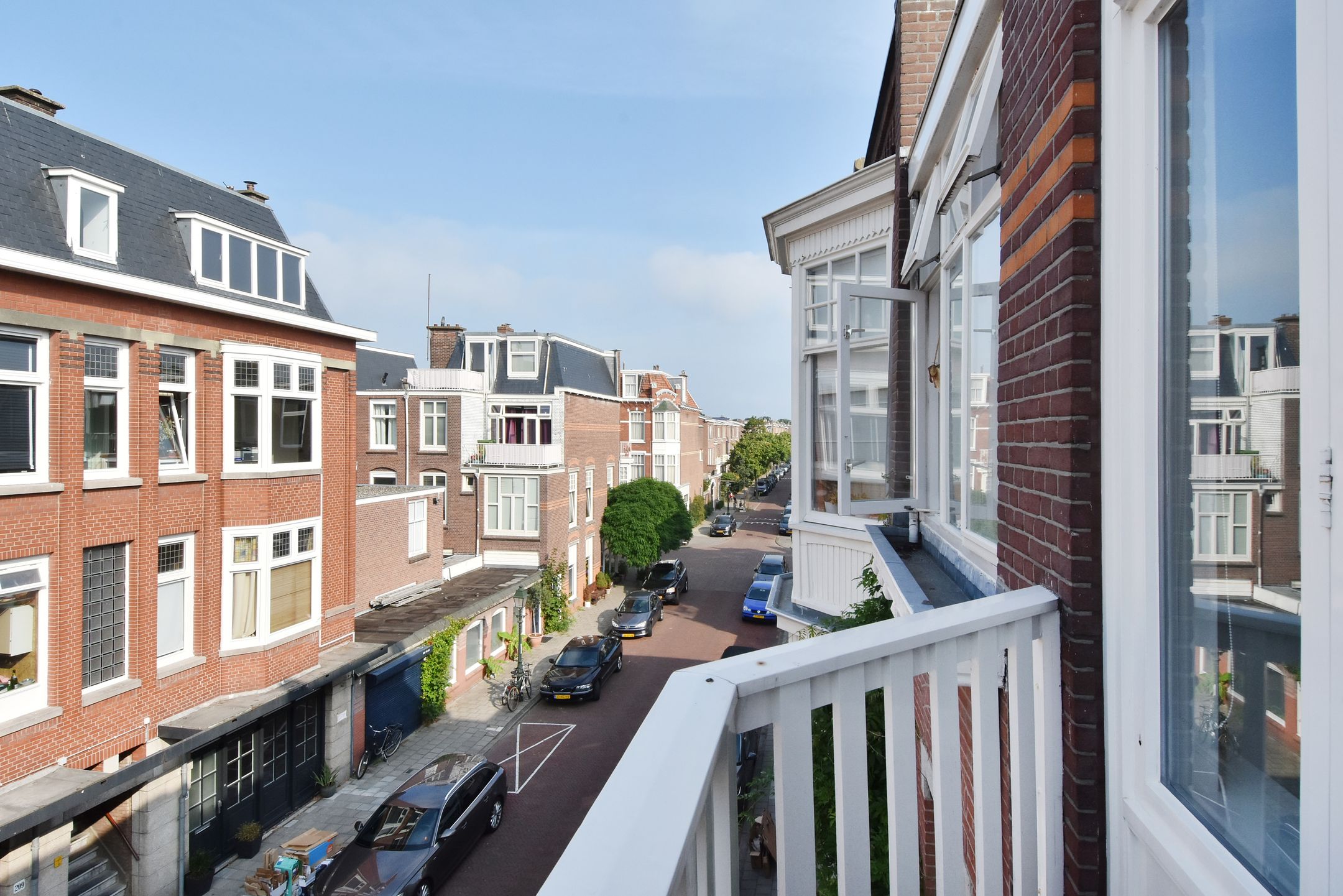 Photo 24 of Van Beverningkstraat 260