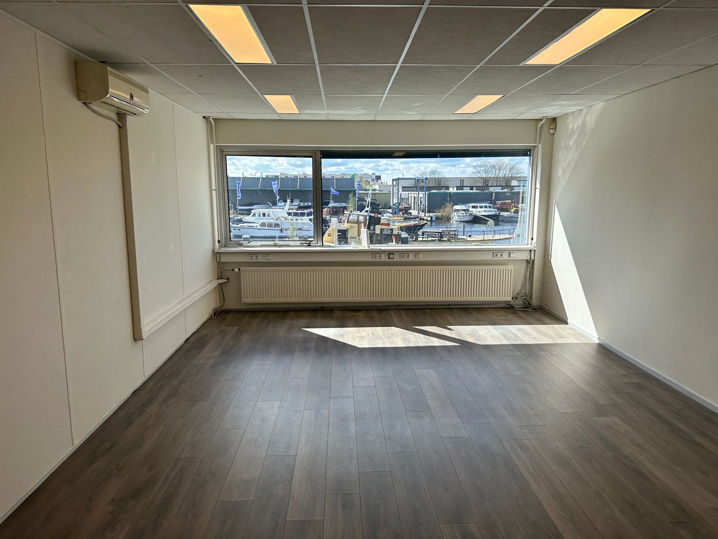 Bekijk foto 2 van Rijnhavenkade 8