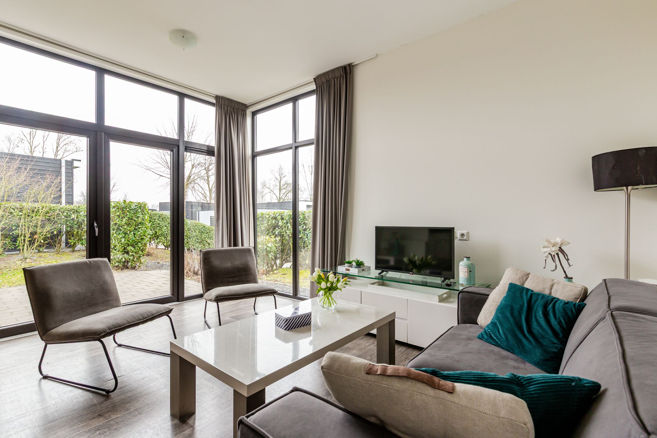 2-bedroom freehold villa in Halfweg — photo 4 of 5