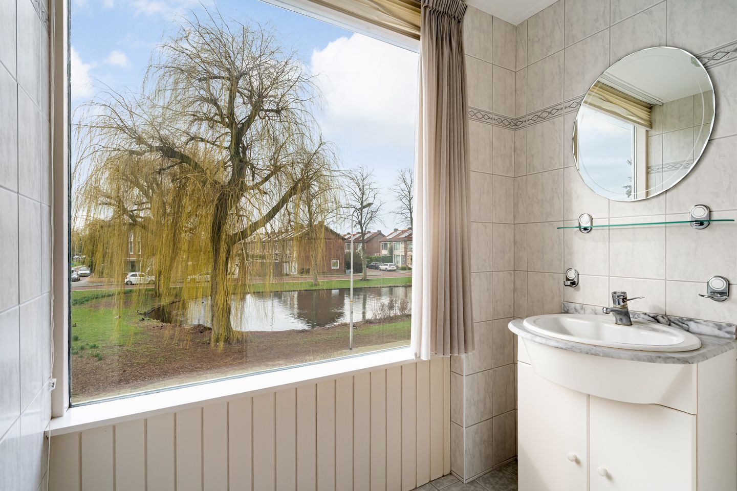 Photo 34 of Swemcoperlaan 43