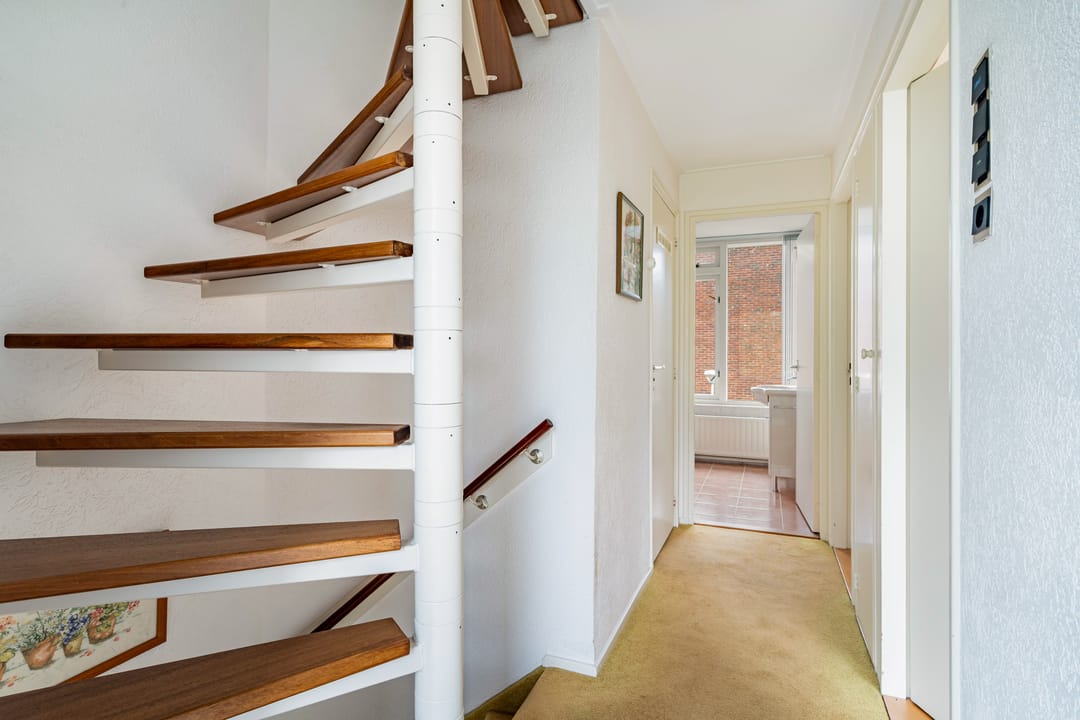 Photo 38 of Swemcoperlaan 43