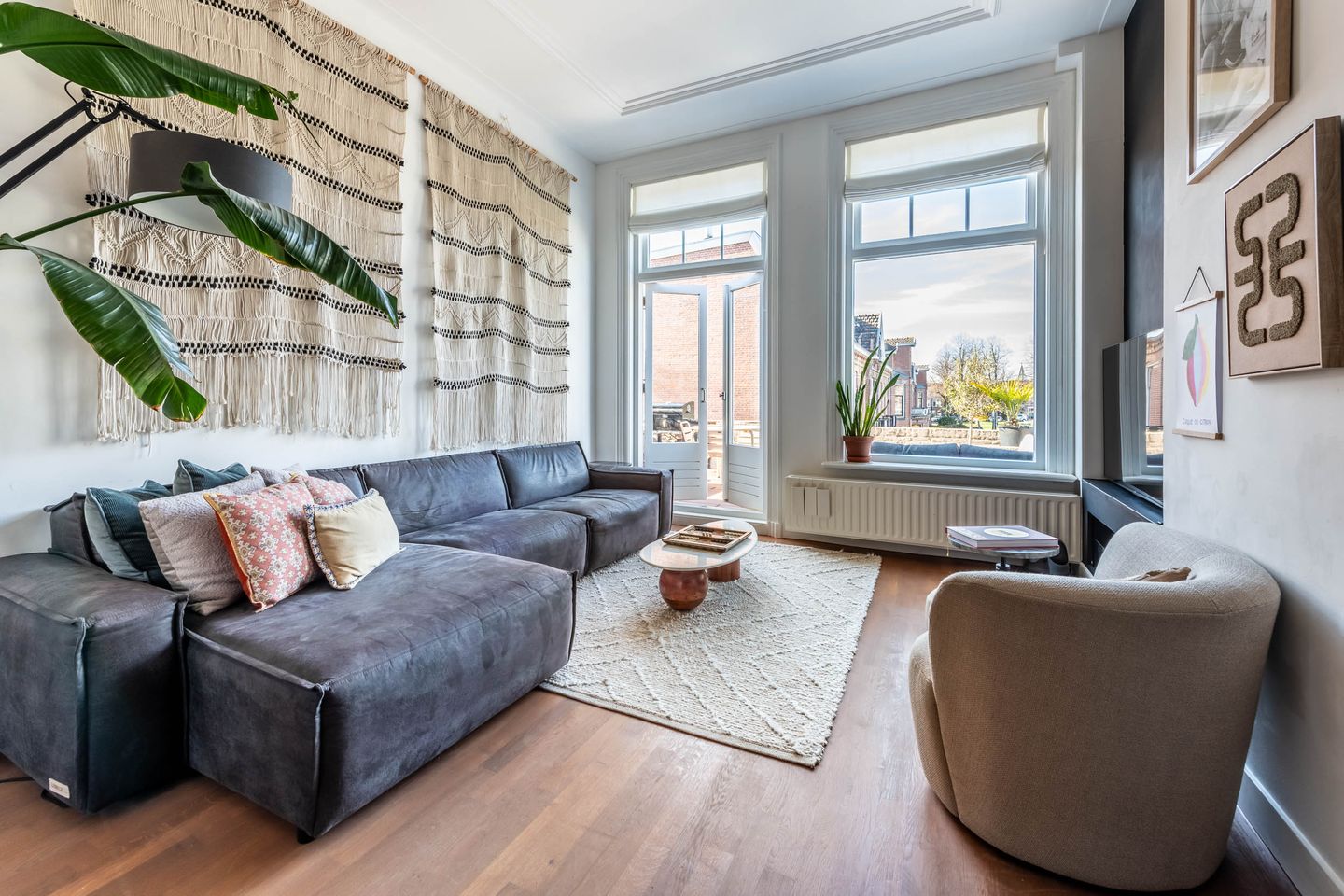 Spacious upper apartment with roof terrace in popular Kleverpark, Haarlem — 12