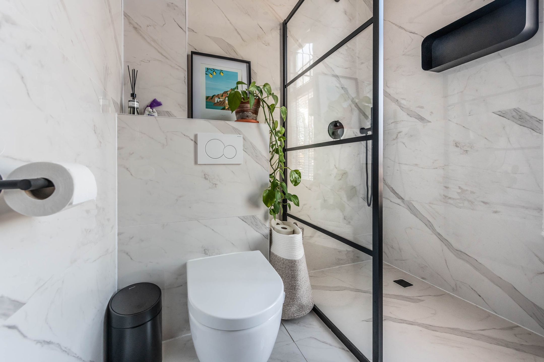 Spacious upper apartment with roof terrace in popular Kleverpark, Haarlem — 19