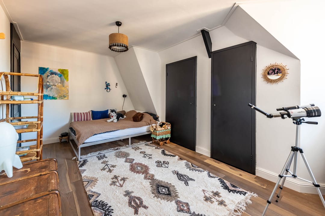 Spacious upper apartment with roof terrace in popular Kleverpark, Haarlem — 26