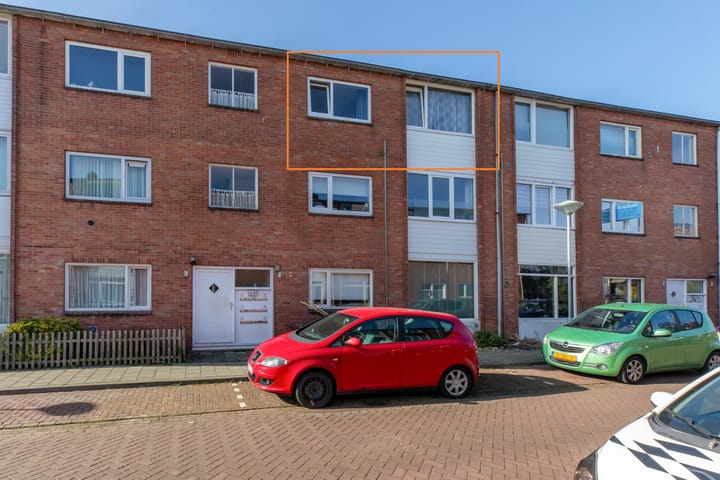 Photo 2 of Willem van de Veldelaan 11