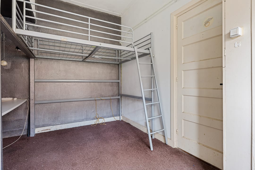 Photo 11 of Diephuisstraat 13