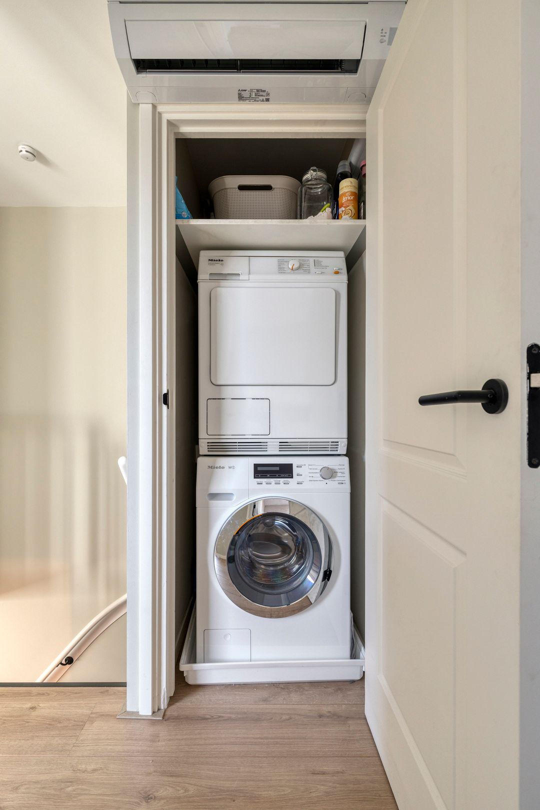 Photo 23 of Wulpstraat 11