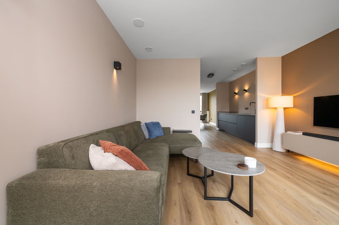 Foto 25 van Laan der Nederlanden 68-G