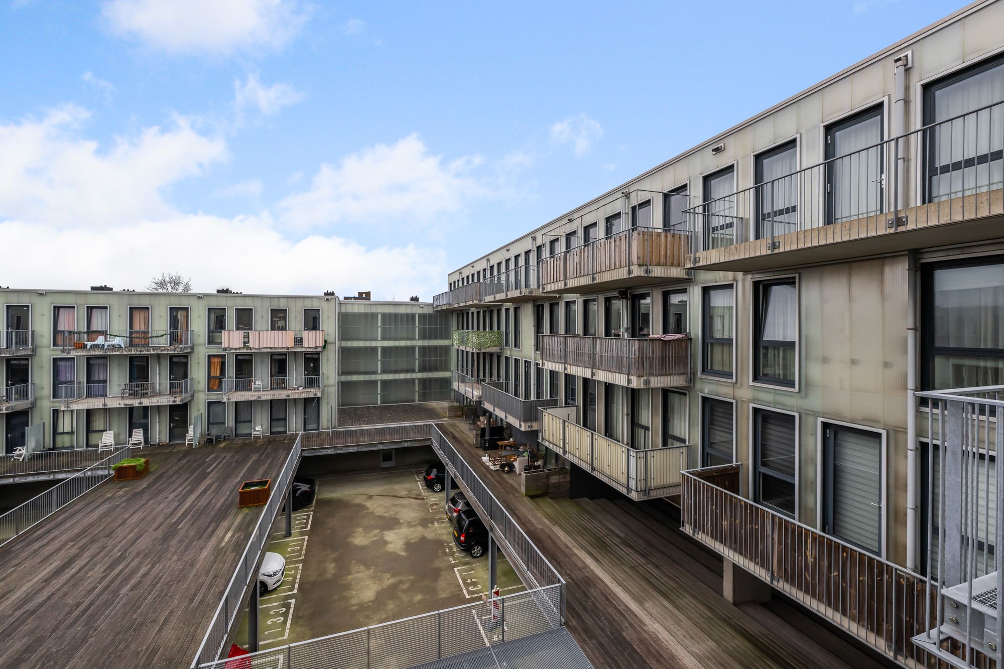 Foto 39 van Laan der Nederlanden 68-G