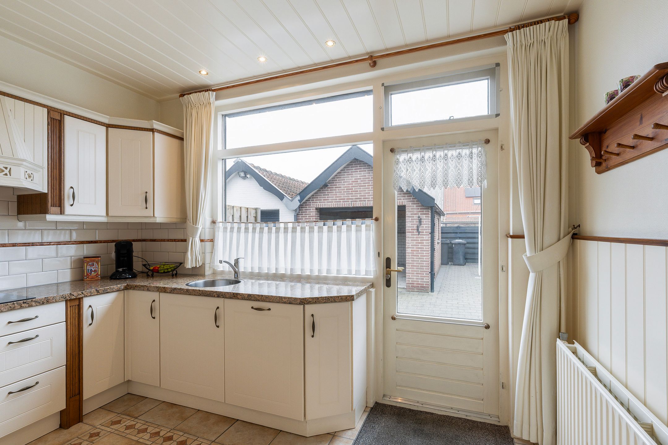 Foto 15 van Tienhoven 10