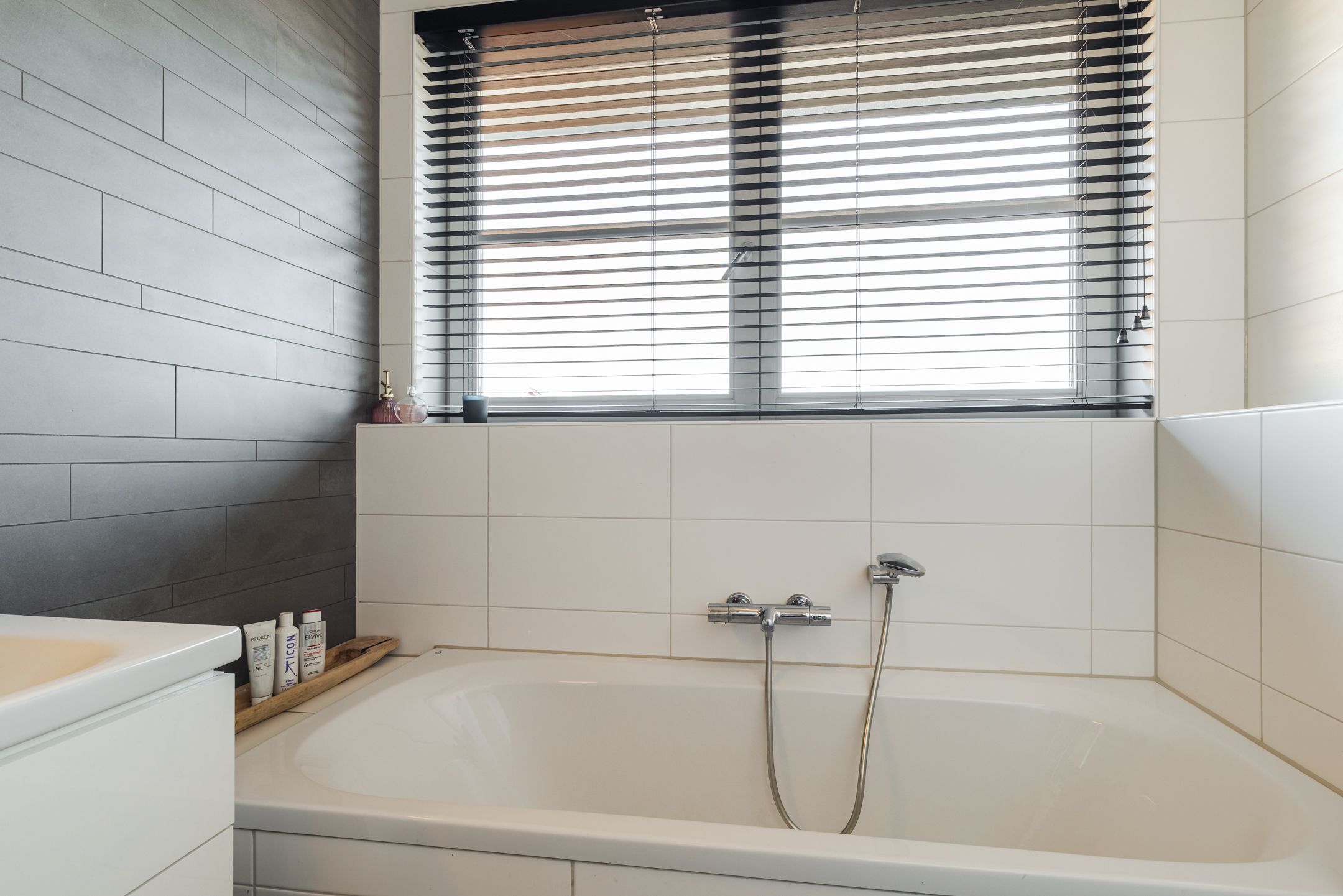 Photo 42 of Gentiaan 6