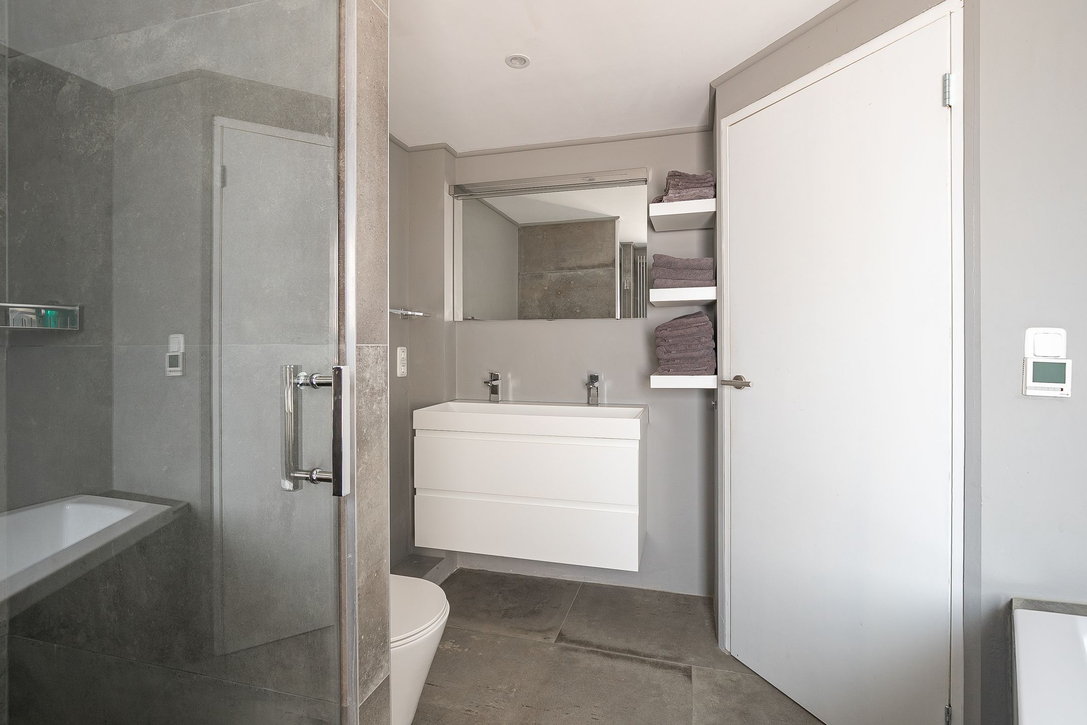 Spacious semi-detached home with garden and modern amenities in Urmond — 13
