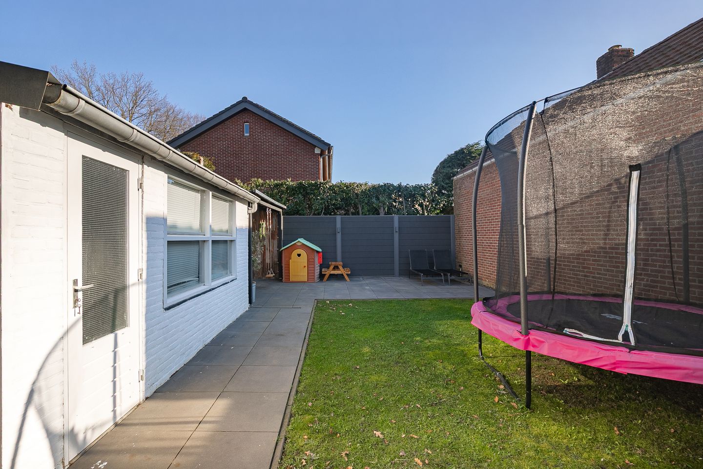 Spacious semi-detached home with garden and modern amenities in Urmond — 18
