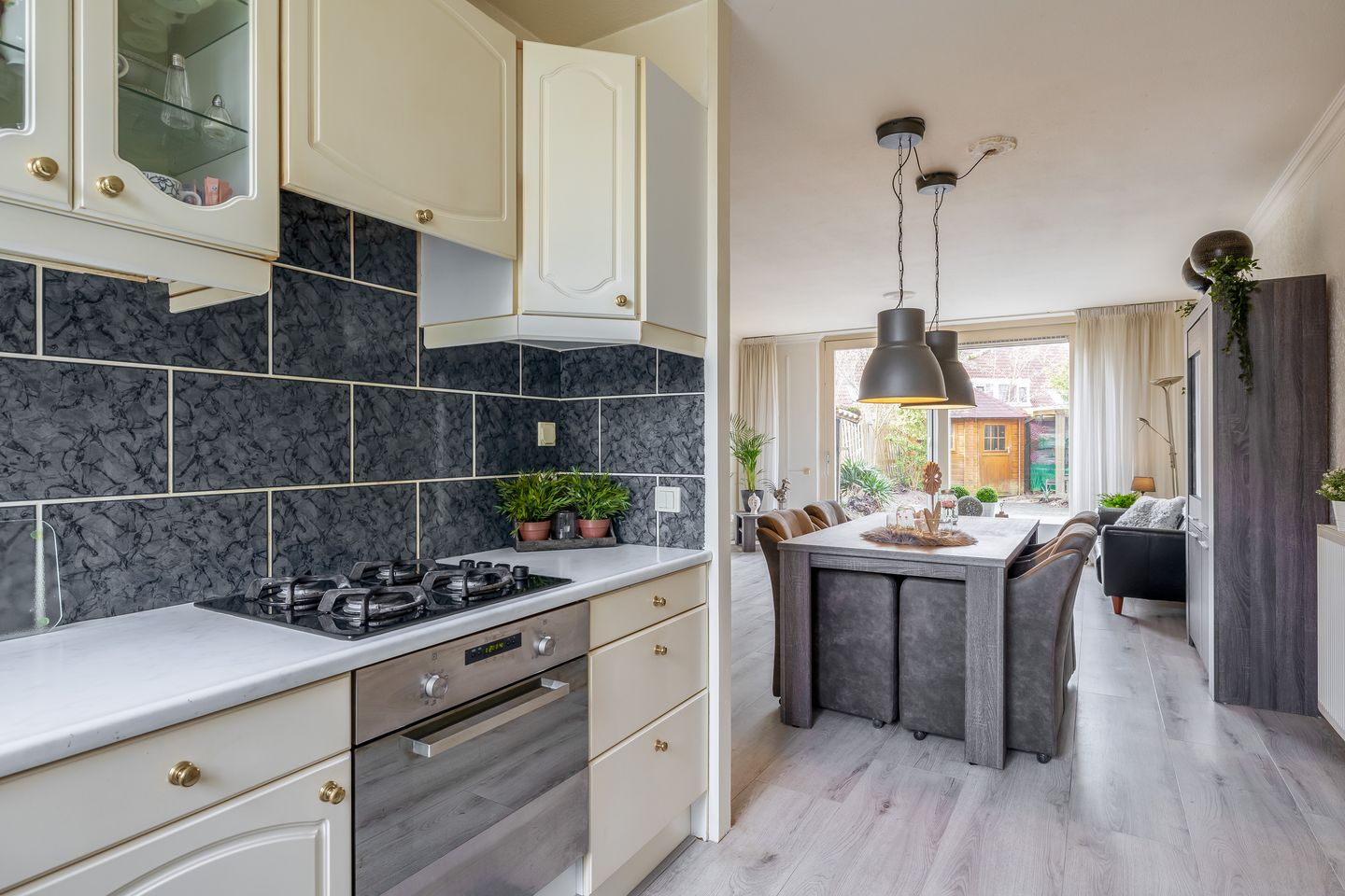 Foto 10 van Esdoornlaan 34