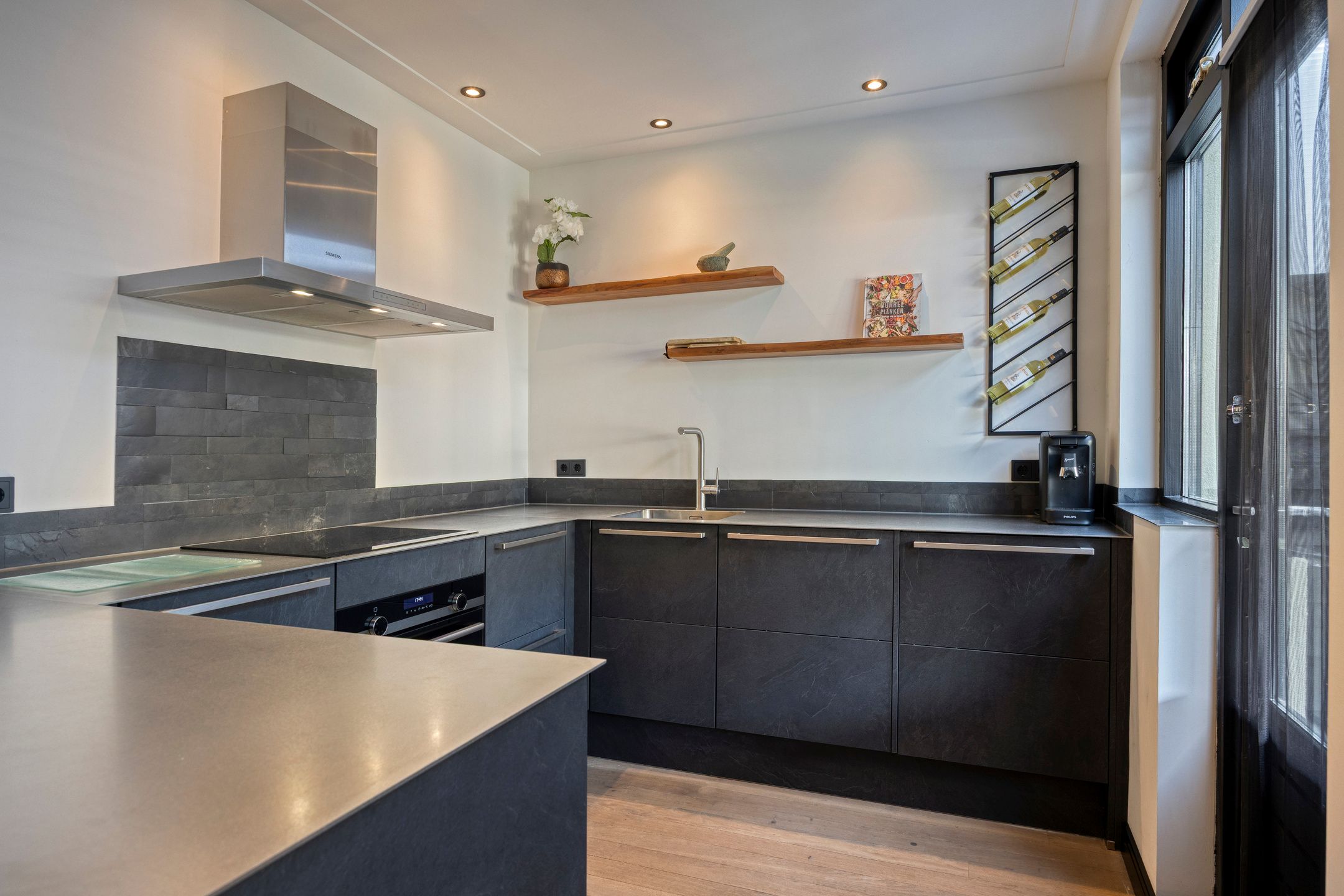 Modern Renovated Family Home with Luxury Finishes in Tongelre — 12