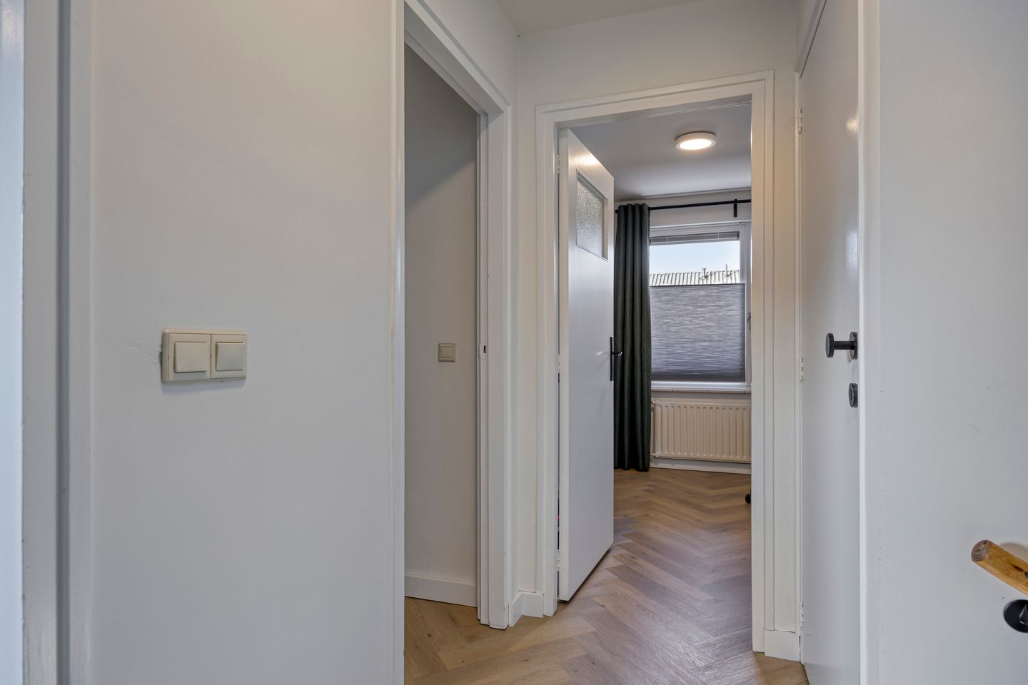 Modern Renovated Family Home with Luxury Finishes in Tongelre — 18