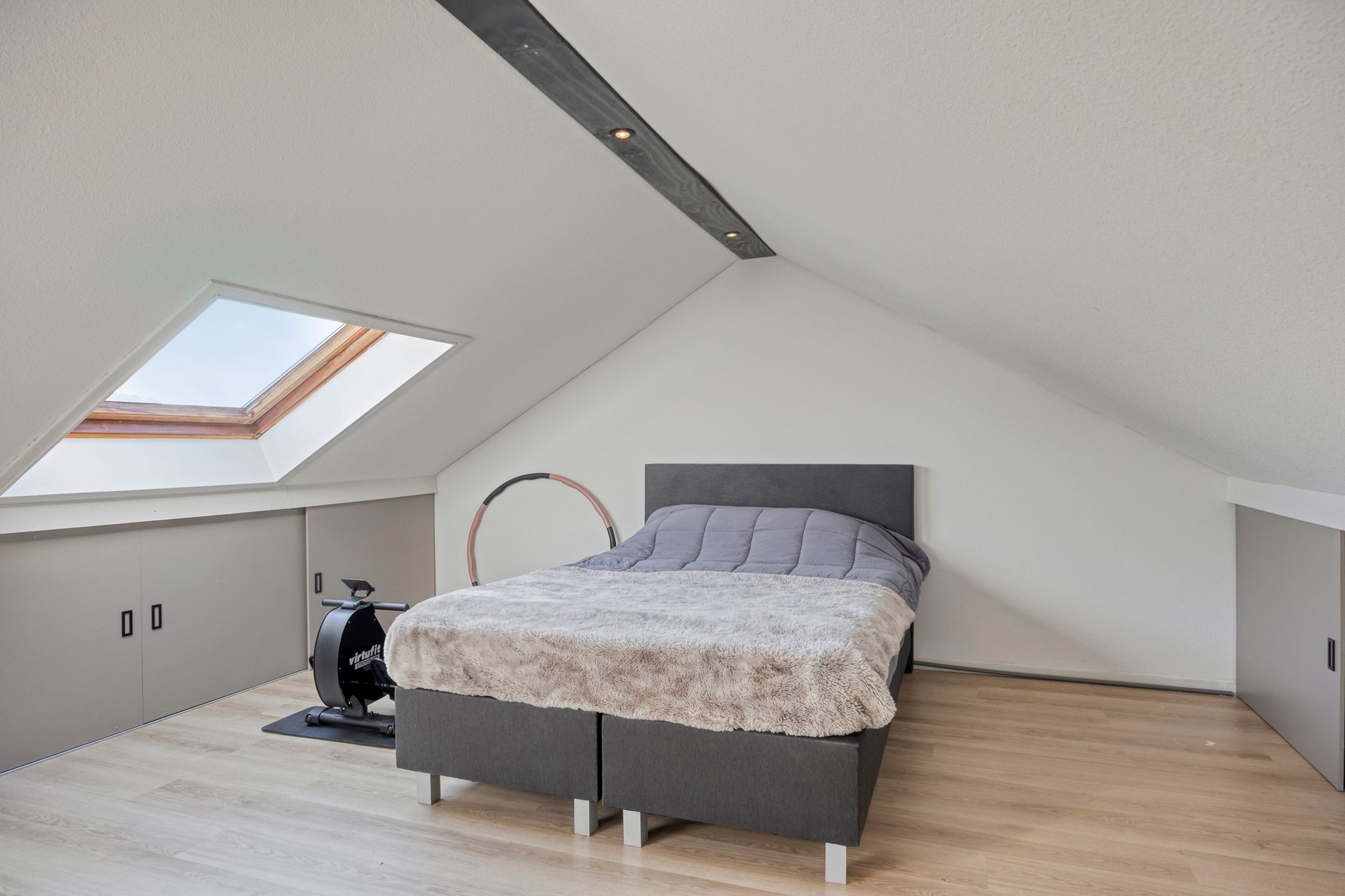 Modern Renovated Family Home with Luxury Finishes in Tongelre — 28