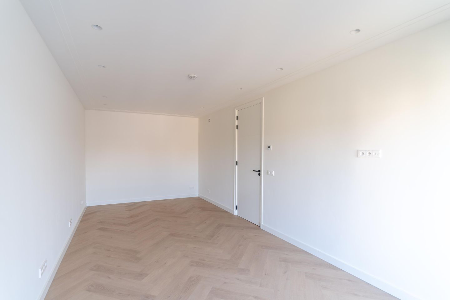 Photo 34 of Houtplein 10-B