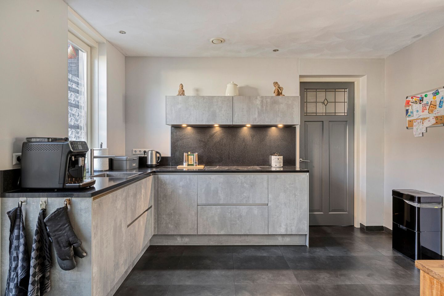 Photo 20 of Koolwitje 2