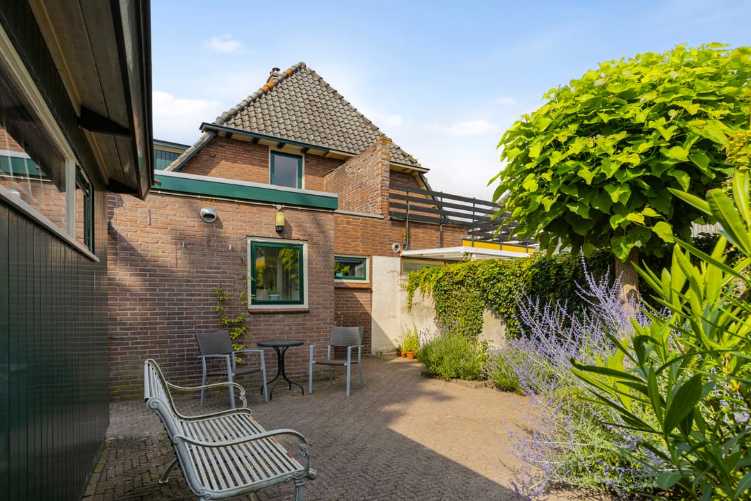 Charming 1930s Semi-Detached House with Modern Renovations in Rheden — 26