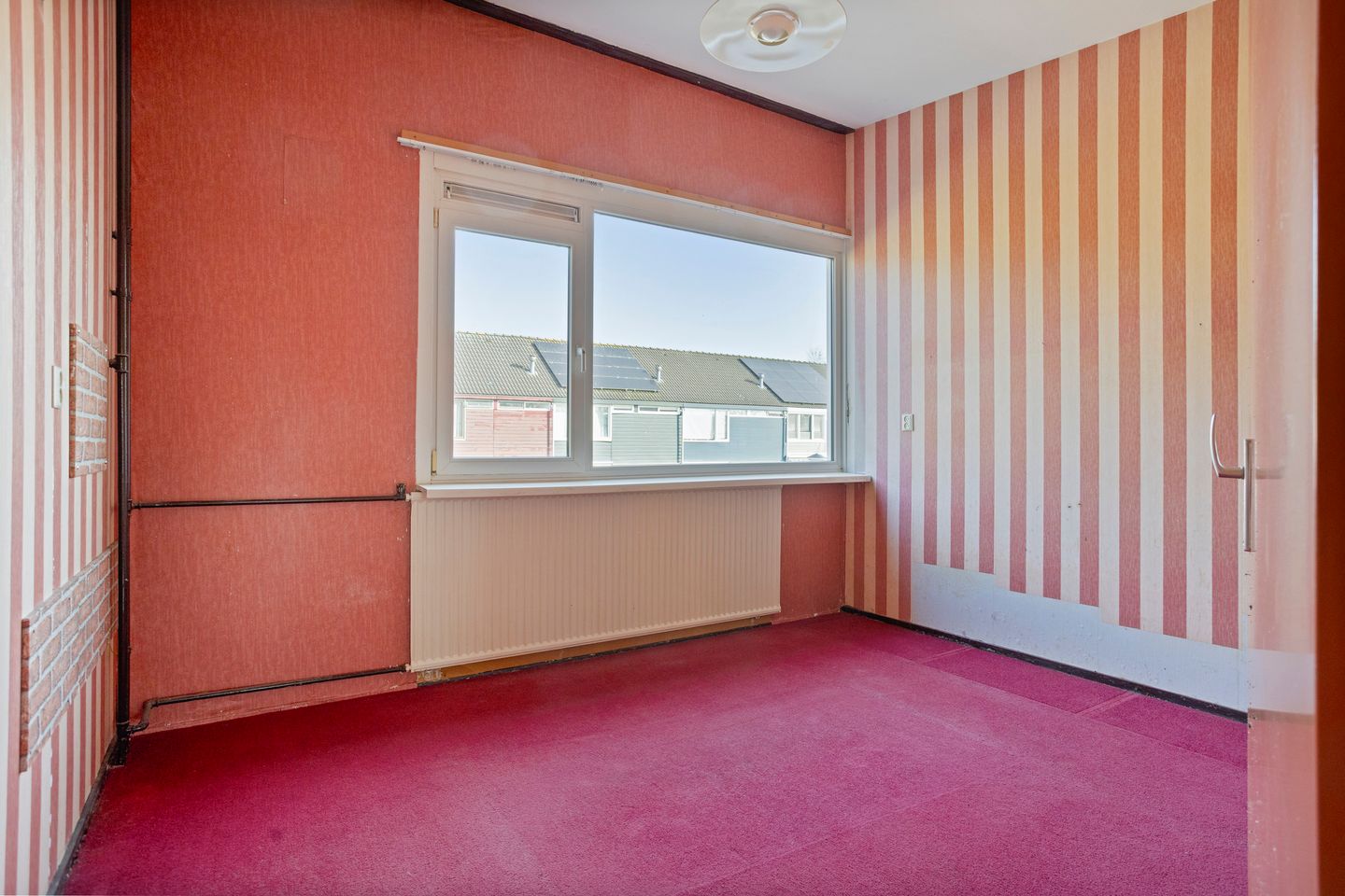 Corner house with renovation potential in Lelystad — 14