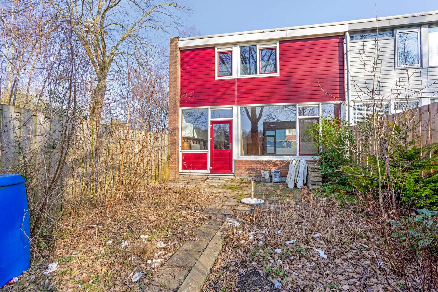 Corner house with renovation potential in Lelystad — 20