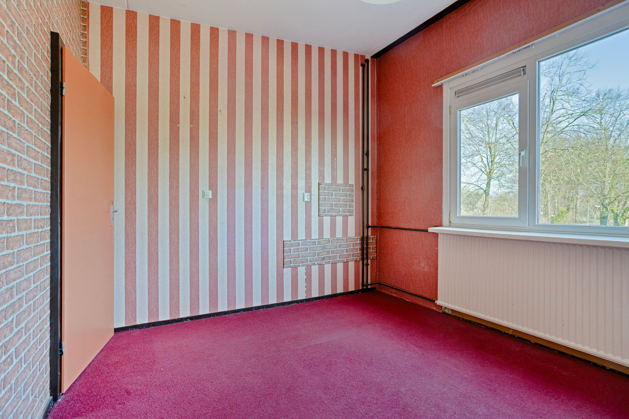 Corner house with renovation potential in Lelystad — 15