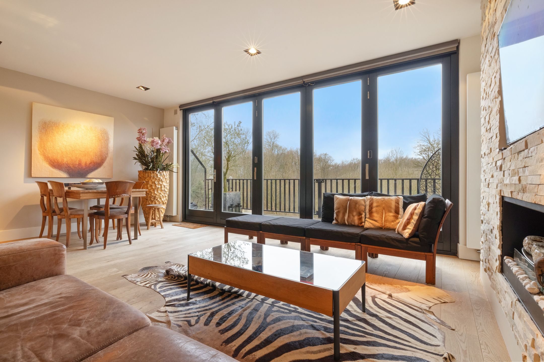 Luxury Freehold Apartment with Forest Views in Amsterdam Zuid — 12