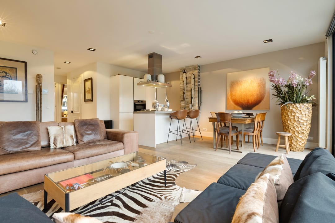 Luxury Freehold Apartment with Forest Views in Amsterdam Zuid — 17