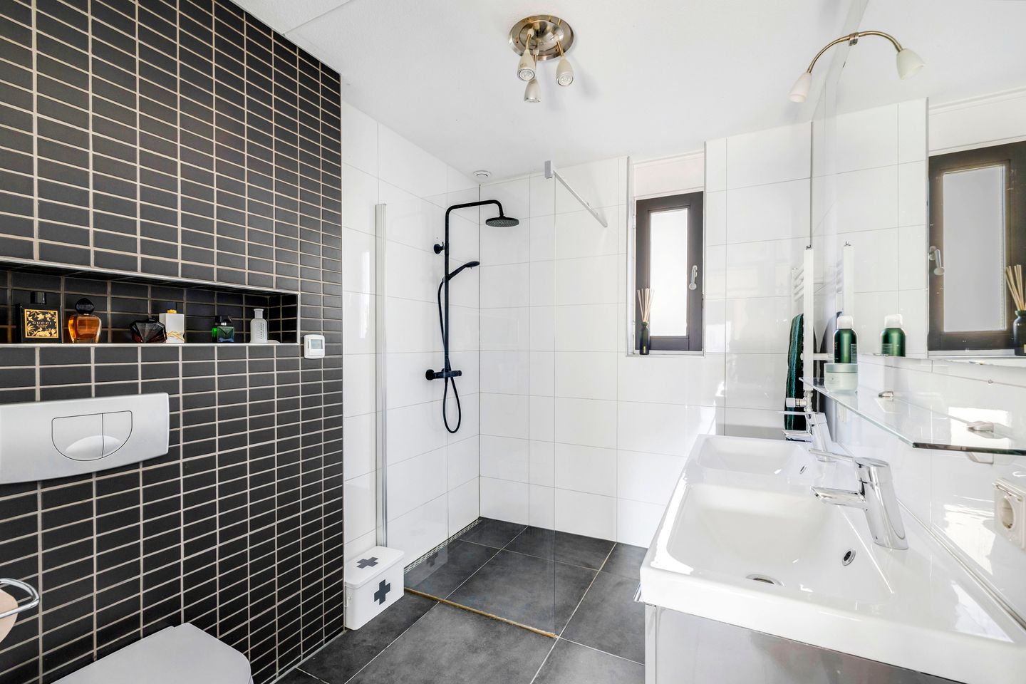 Foto 5 van Burgemeester Honnerlage Gretelaan 41