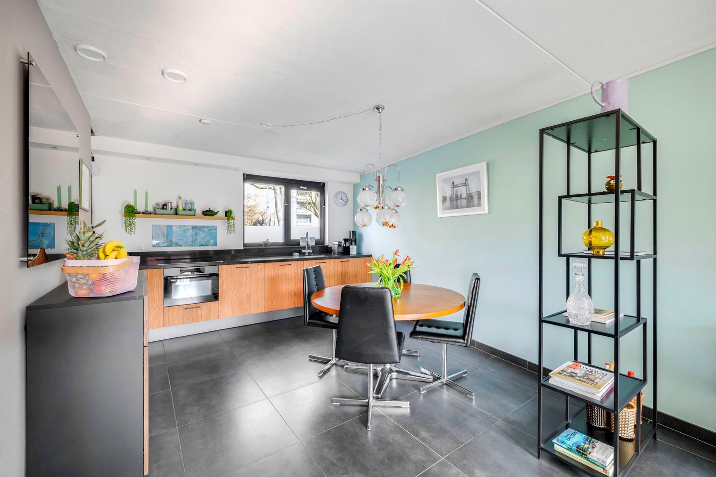 Foto 10 van Burgemeester Honnerlage Gretelaan 41