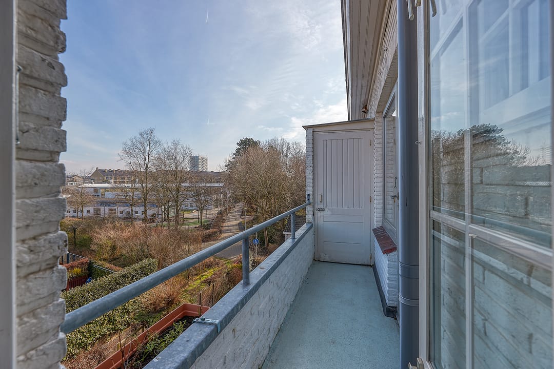 Charming 1950s Maisonette in Green Bohemen Neighborhood — 16