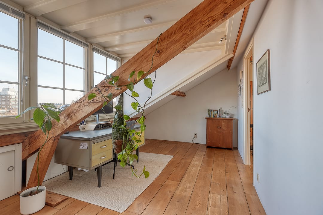 Charming 1950s Maisonette in Green Bohemen Neighborhood — 21