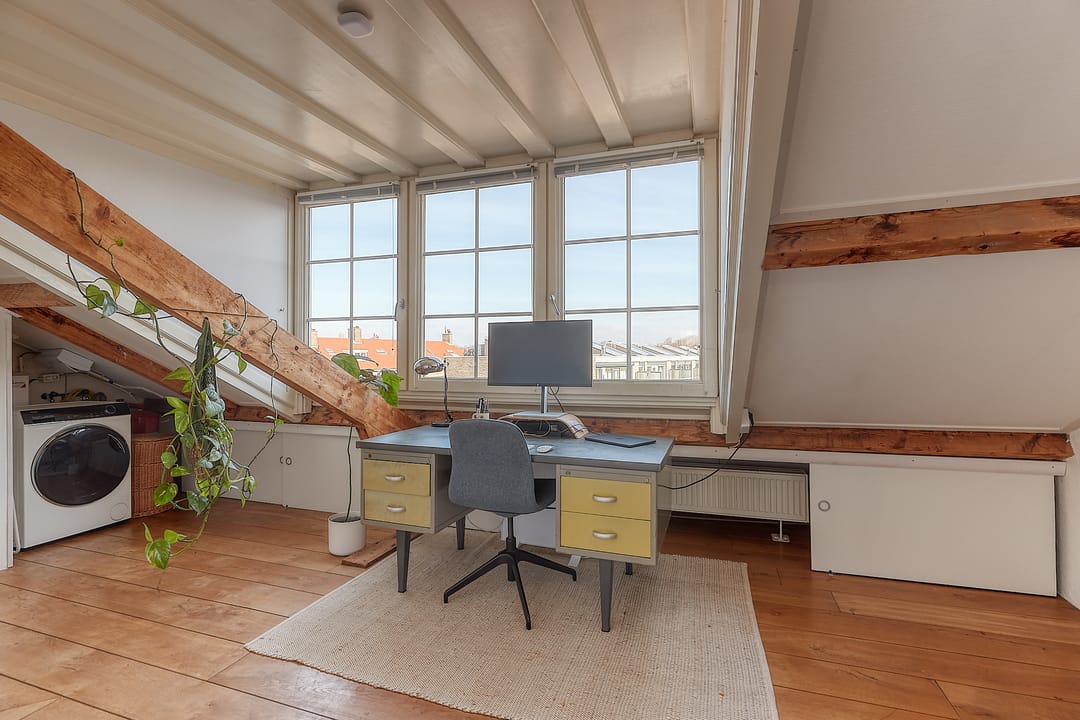 Charming 1950s Maisonette in Green Bohemen Neighborhood — 22
