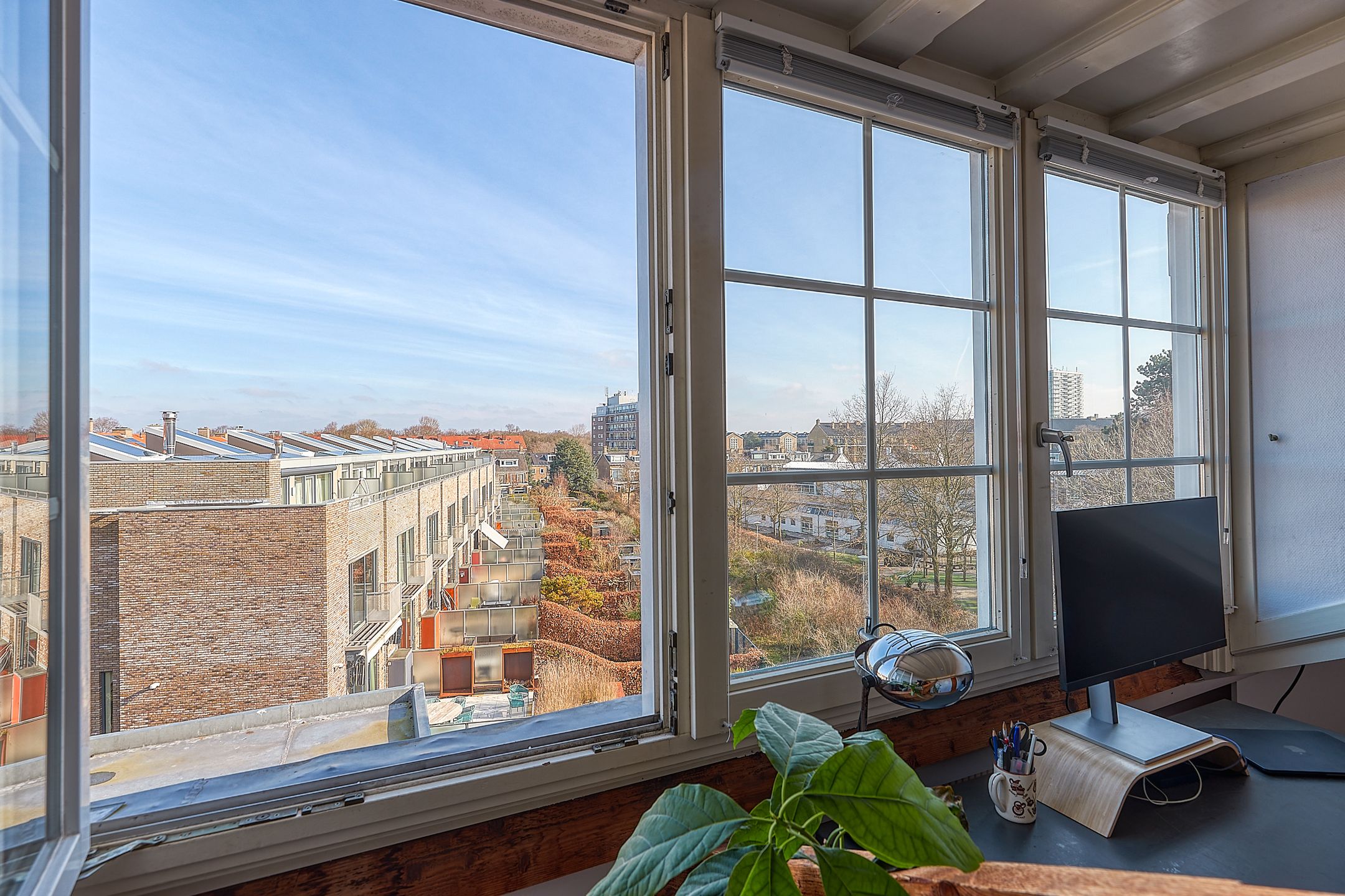 Charming 1950s Maisonette in Green Bohemen Neighborhood — 23