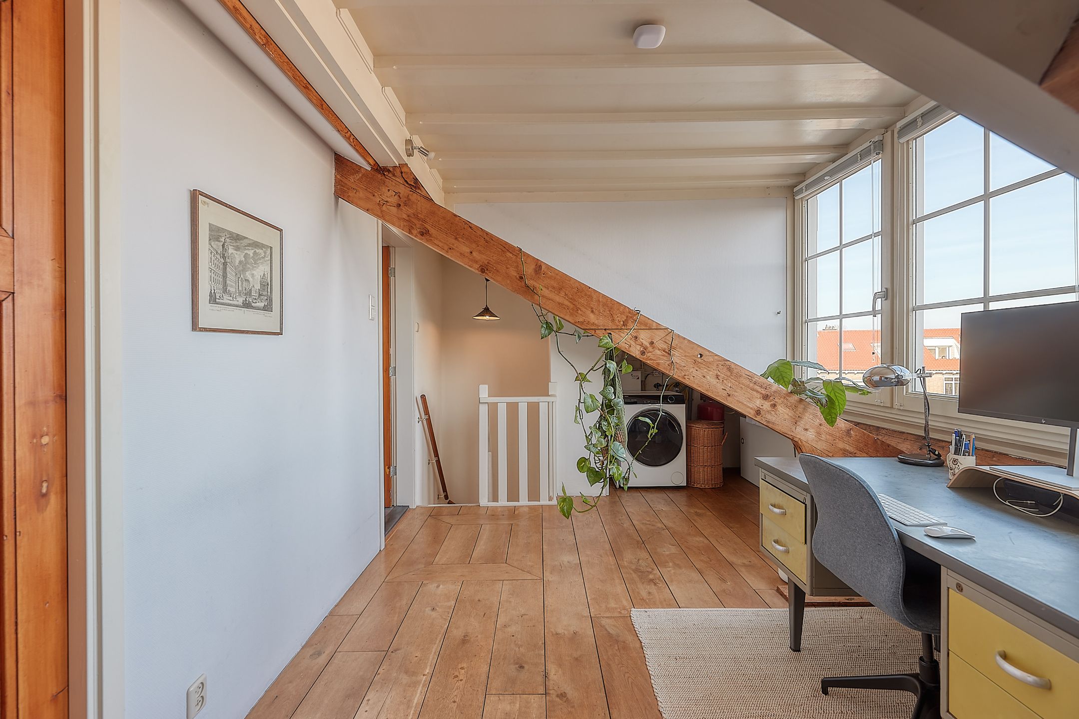 Charming 1950s Maisonette in Green Bohemen Neighborhood — 29