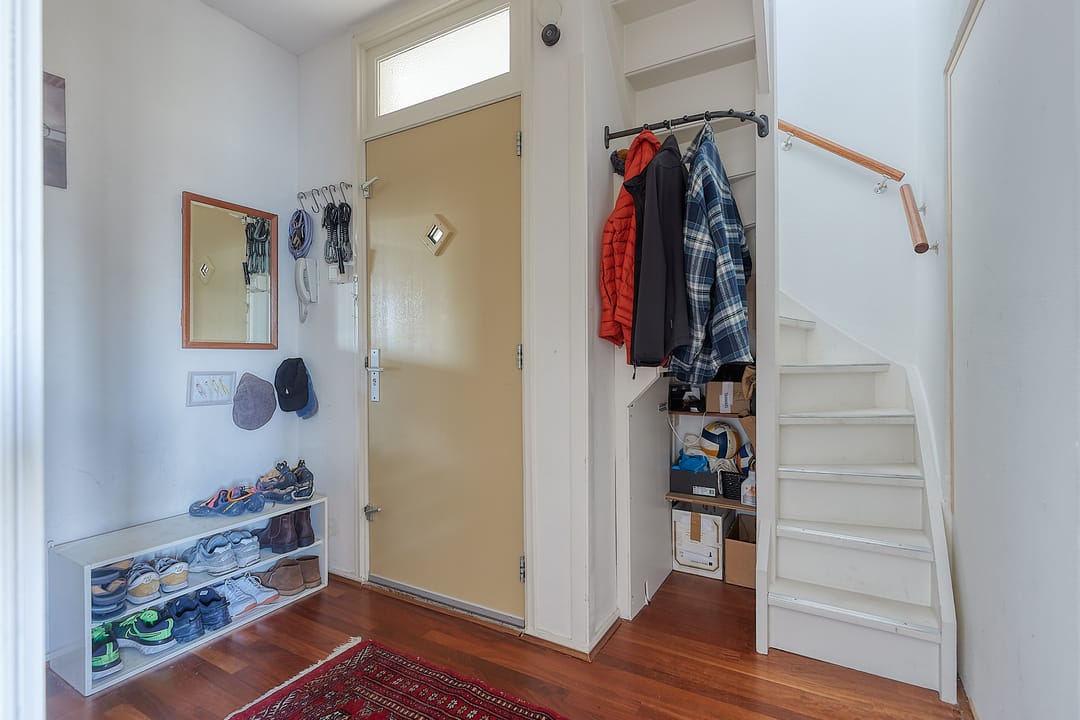 Charming 1950s Maisonette in Green Bohemen Neighborhood — 30