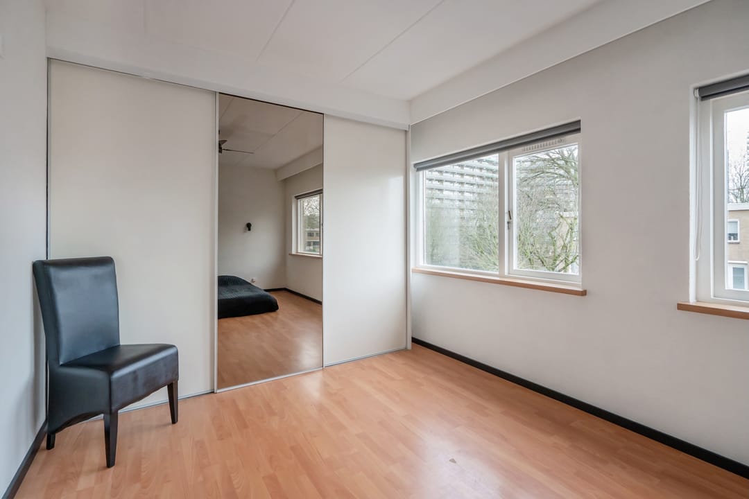 Energy-Efficient Drive-In Home with Garden in Zoetermeer — 28