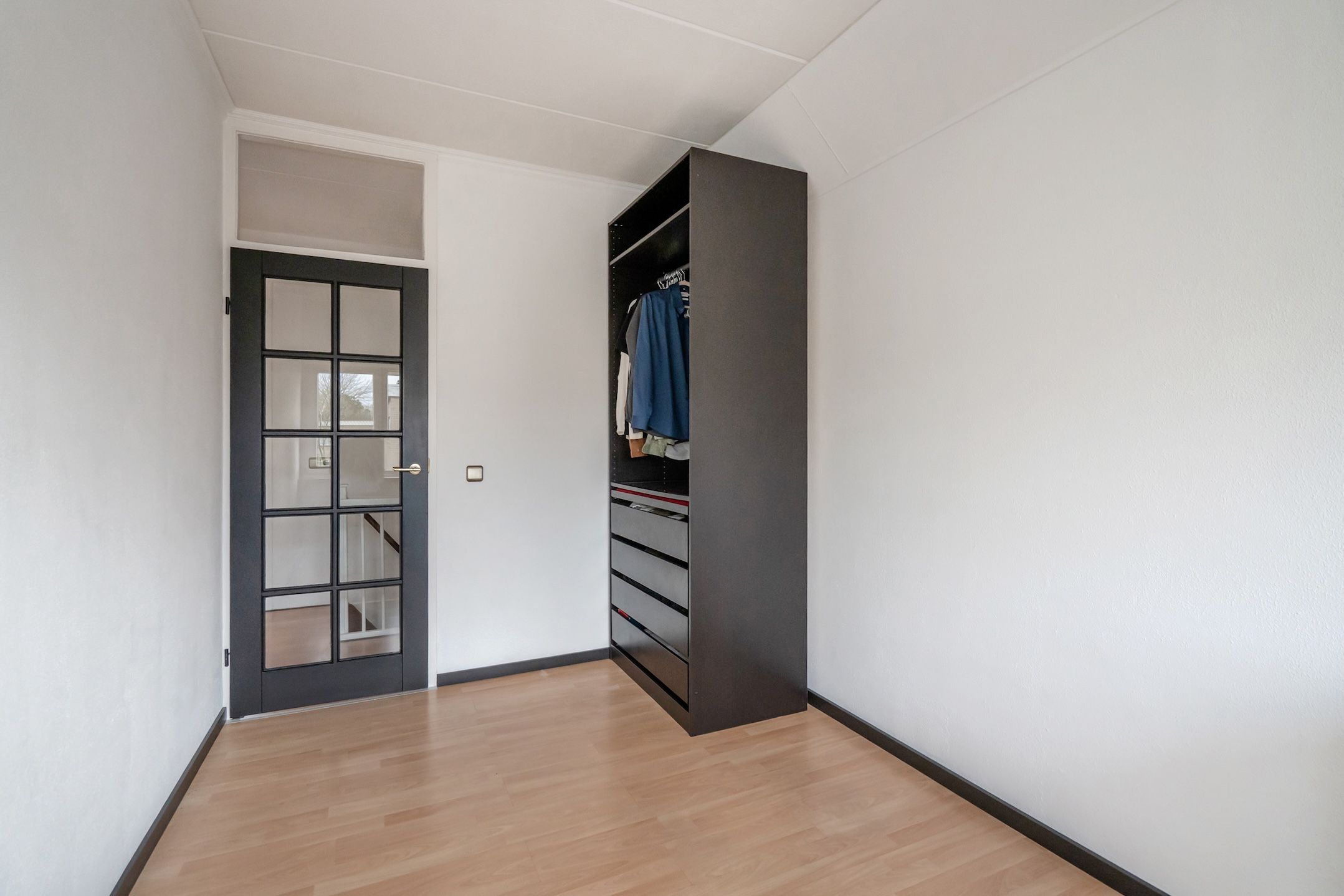 Energy-Efficient Drive-In Home with Garden in Zoetermeer — 34