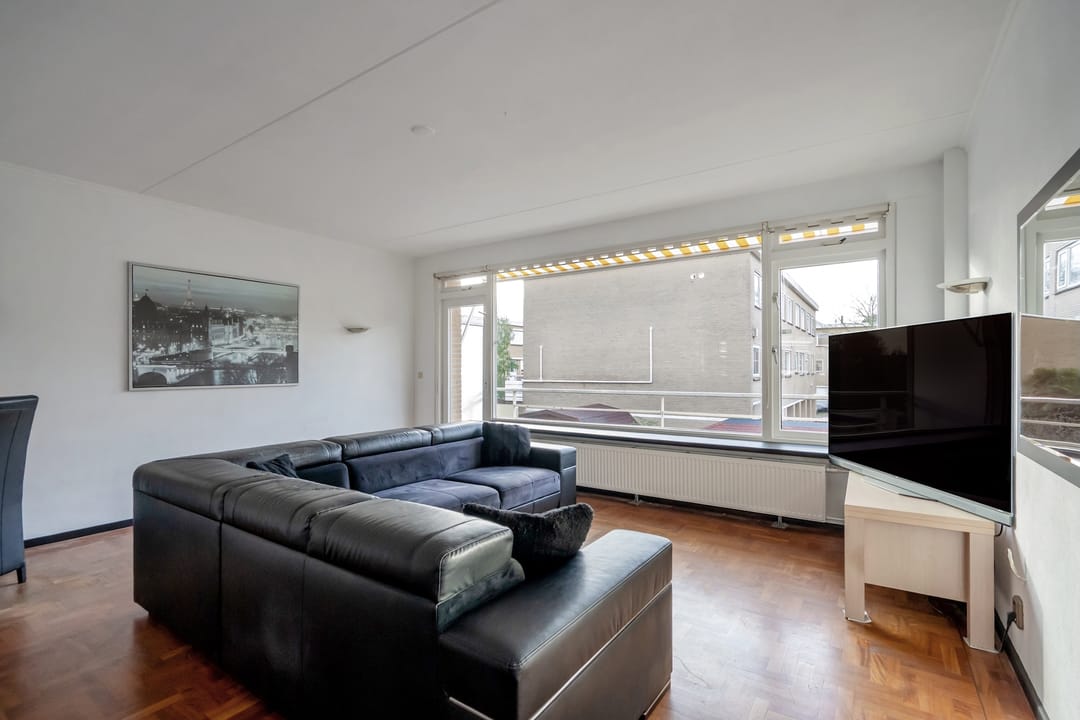 Energy-Efficient Drive-In Home with Garden in Zoetermeer — 13