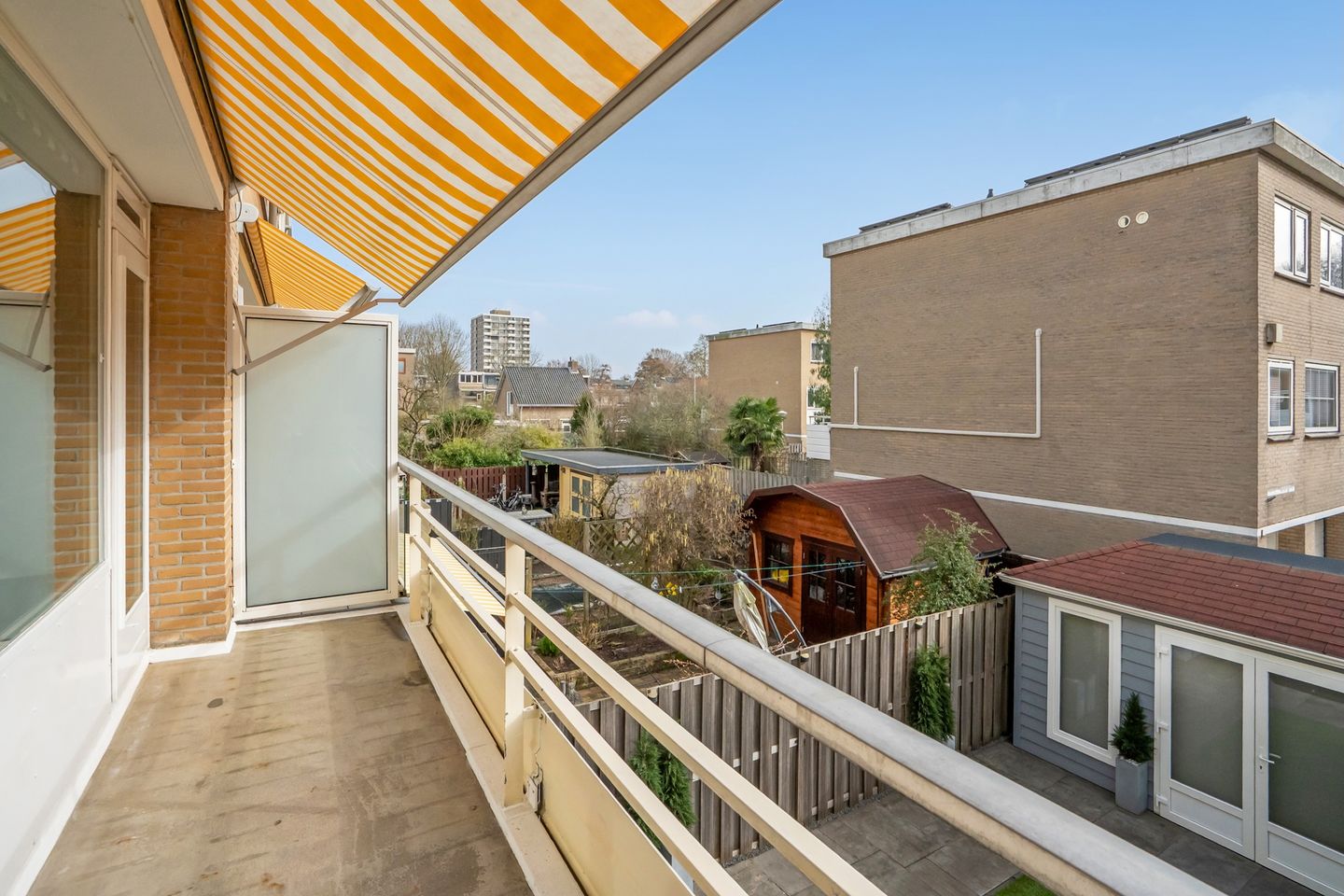 Energy-Efficient Drive-In Home with Garden in Zoetermeer — 16