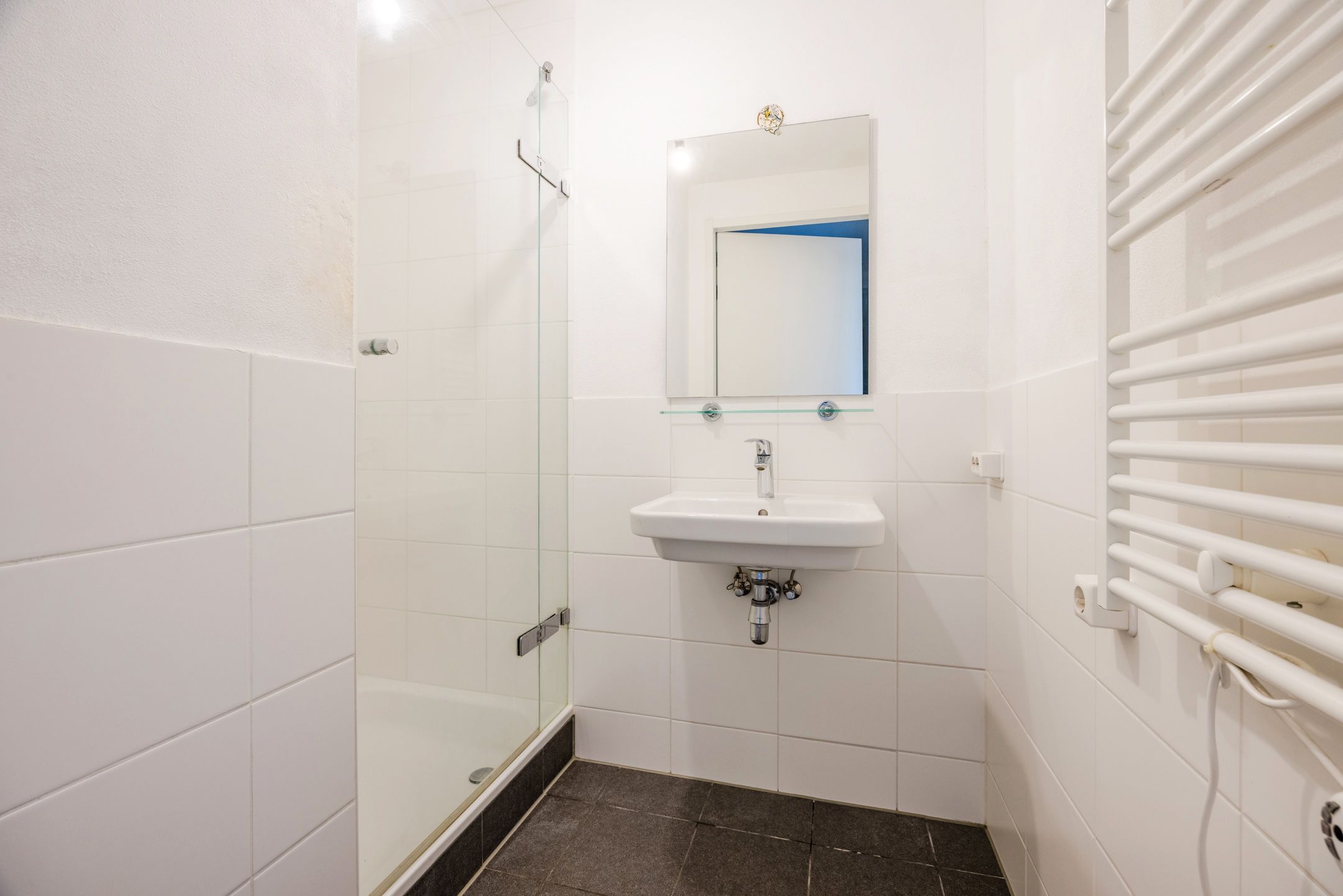 Modern 3-room apartment with terrace and parking in Binckhorst, Den Haag — 23