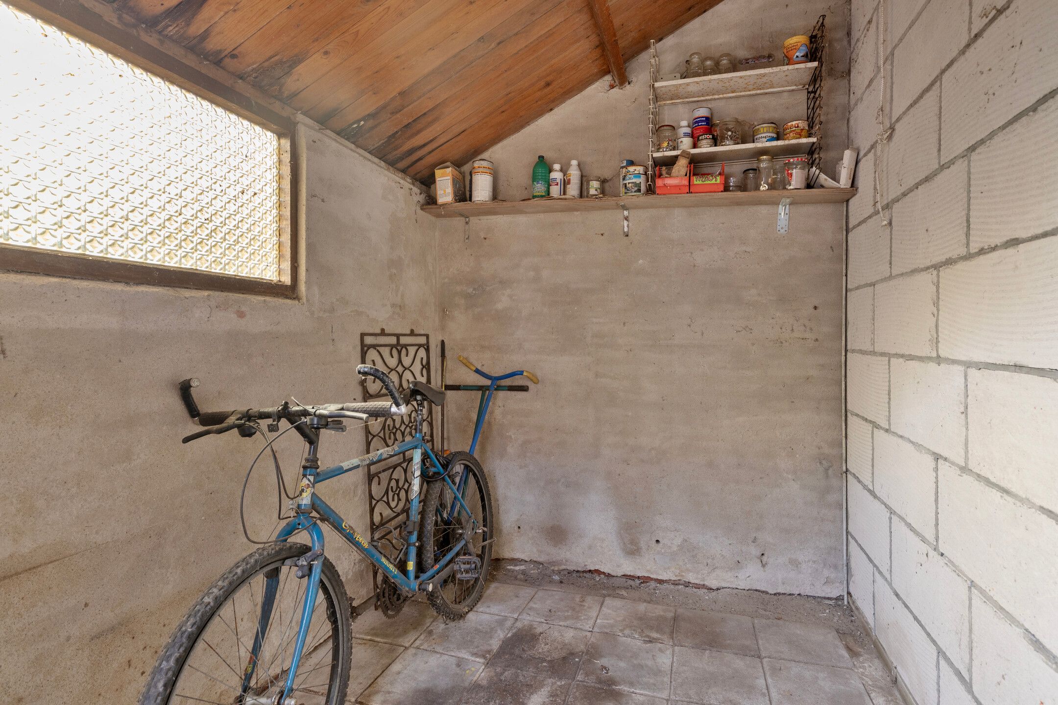 Foto 33 van Weigelialaan 38