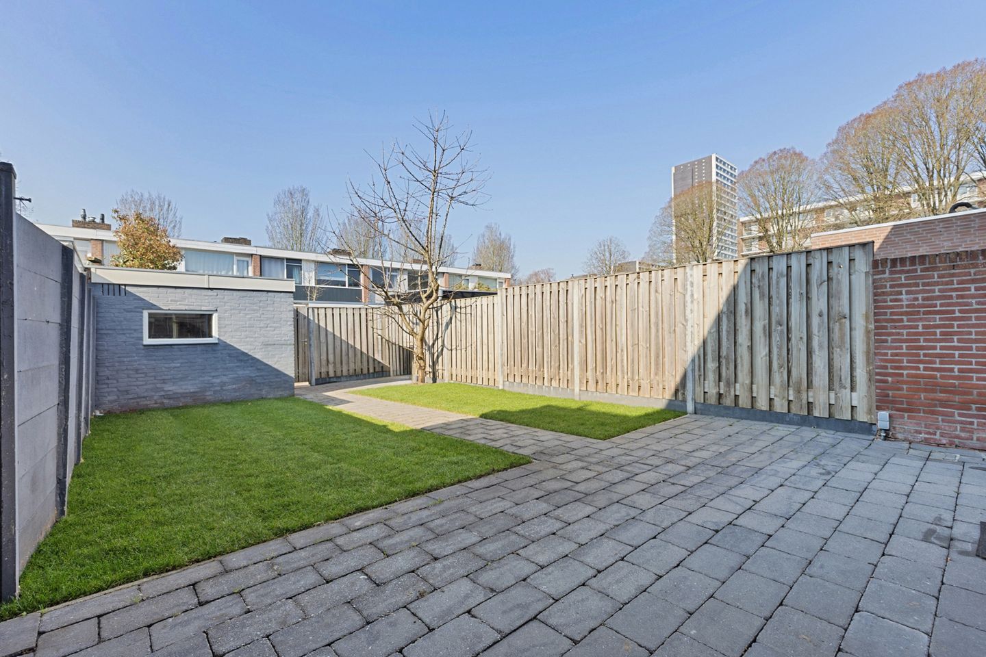 Move-in Ready Terraced House in Quiet 'De Reit' Neighborhood Near Forest and City Center — 29