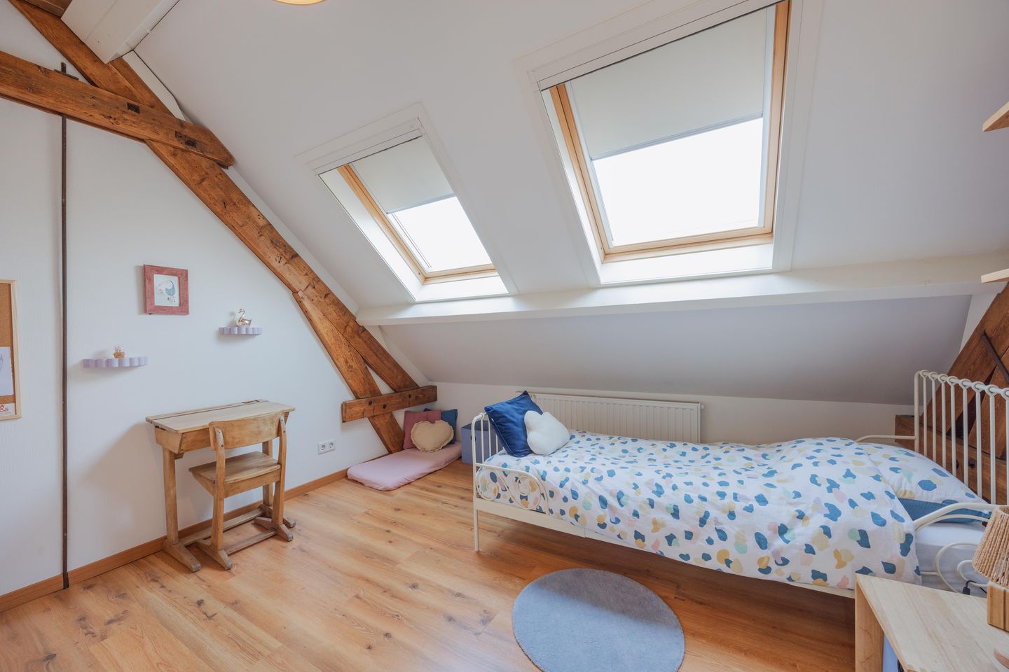 Charming Renovated Two-Storey Home with Large Garden in Horst Centre — 32