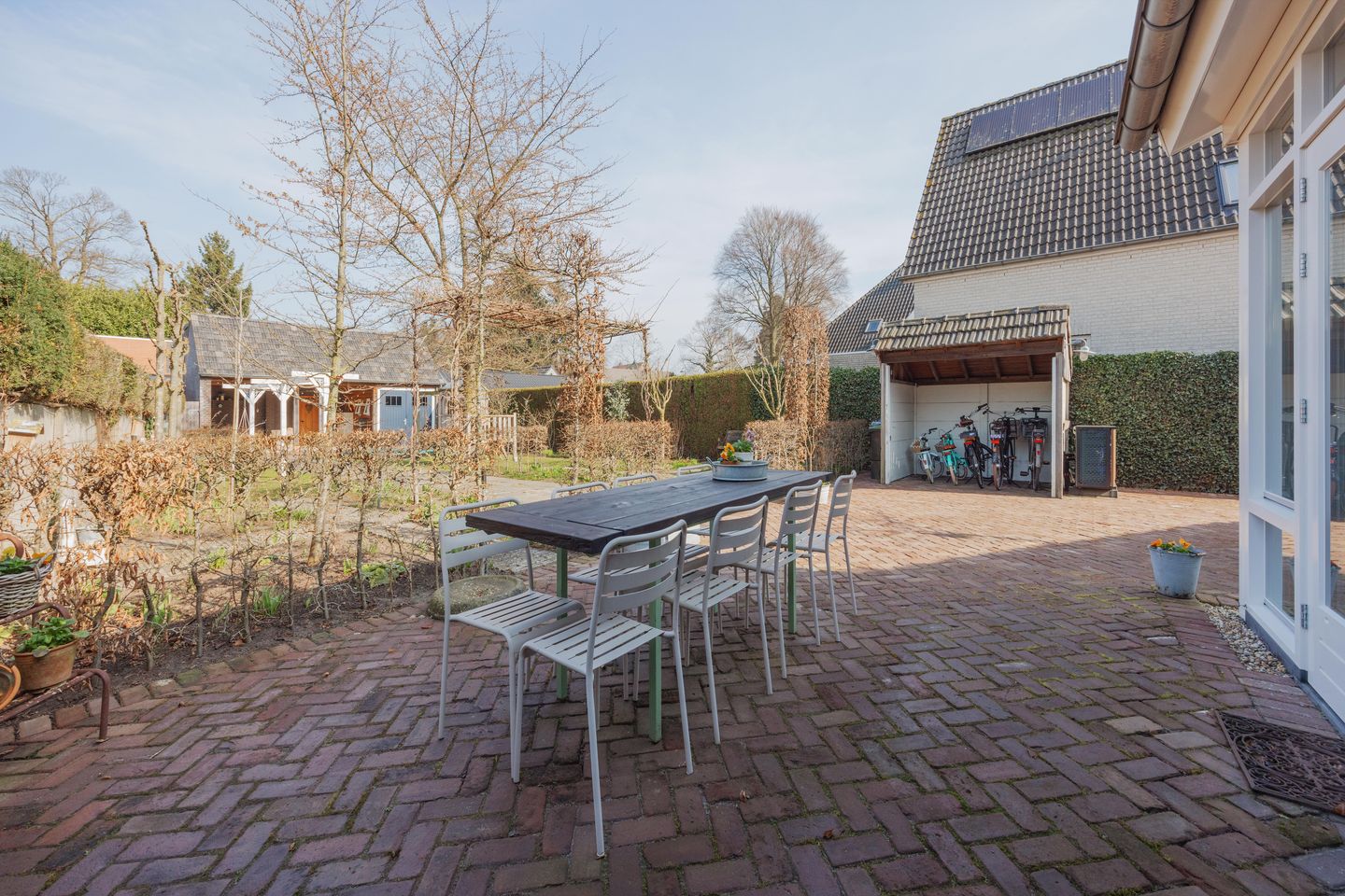 Charming Renovated Two-Storey Home with Large Garden in Horst Centre — 37