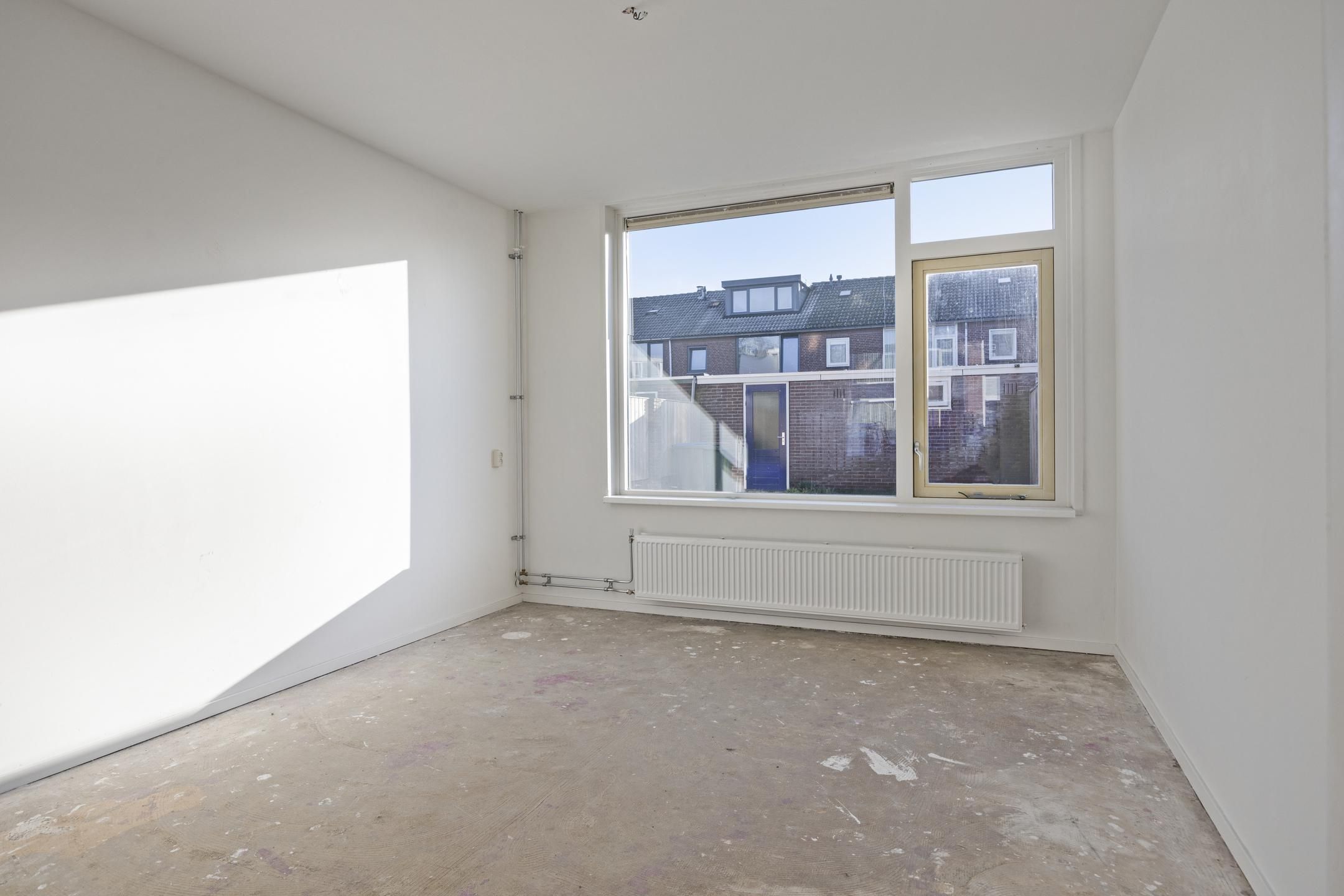 Spacious Family Home with 4 Bedrooms in Heusdenhout — 15